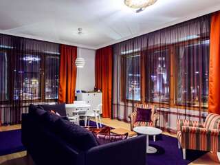 Отель Radisson Blu Plaza Hotel, Helsinki Хельсинки Представительский люкс с правом посещения лаунджа-9